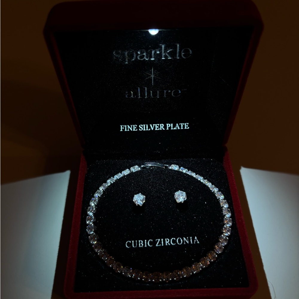 Sparkle Allure Cubic ZircoSparkle Allure Cubic Zirconia bracelet and earring set